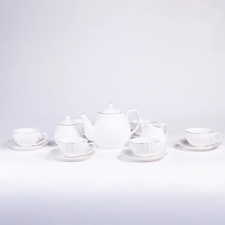 Conjunto de café em porcelana, 15 peças — branco
