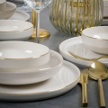 Conjunto de jantar 18 peças branco/dourado/porcelana