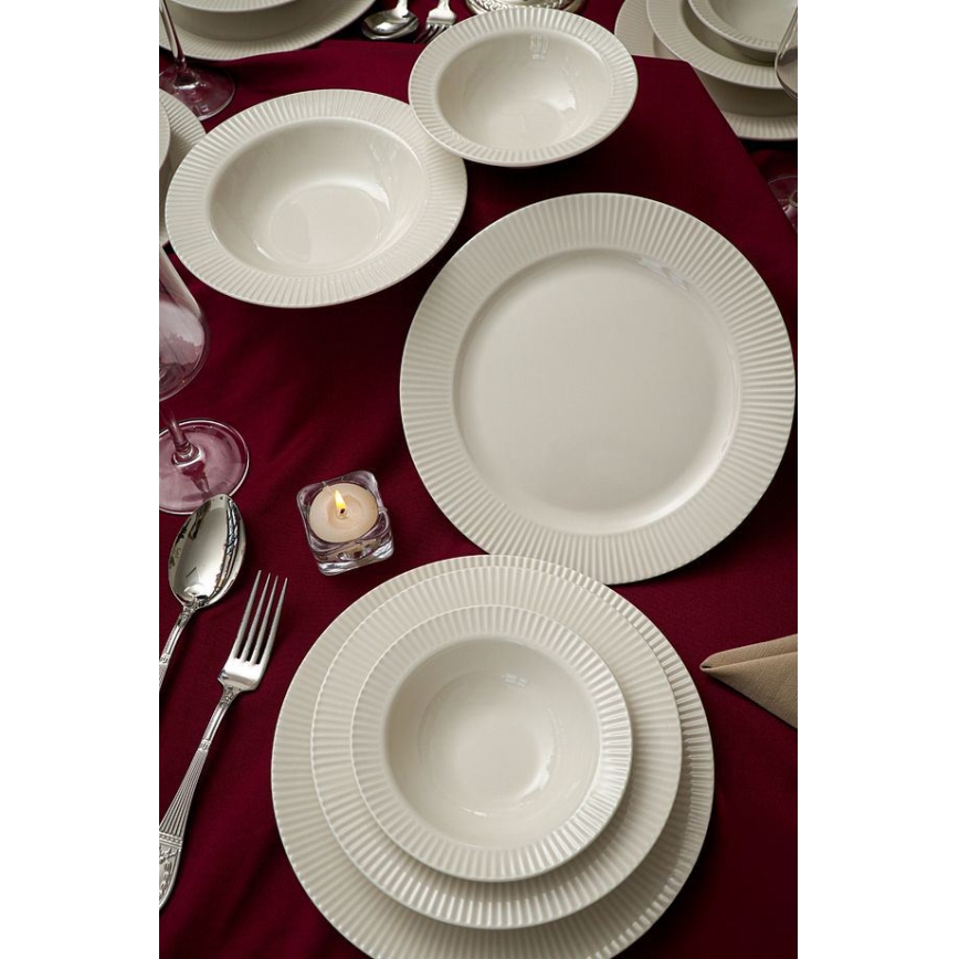 Conjunto de jantar 18 peças, branco, em porcelana