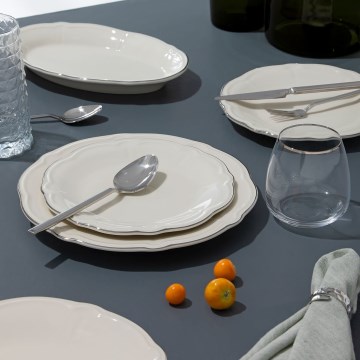 Conjunto de jantar 18 peças creme/prata/porcelana
