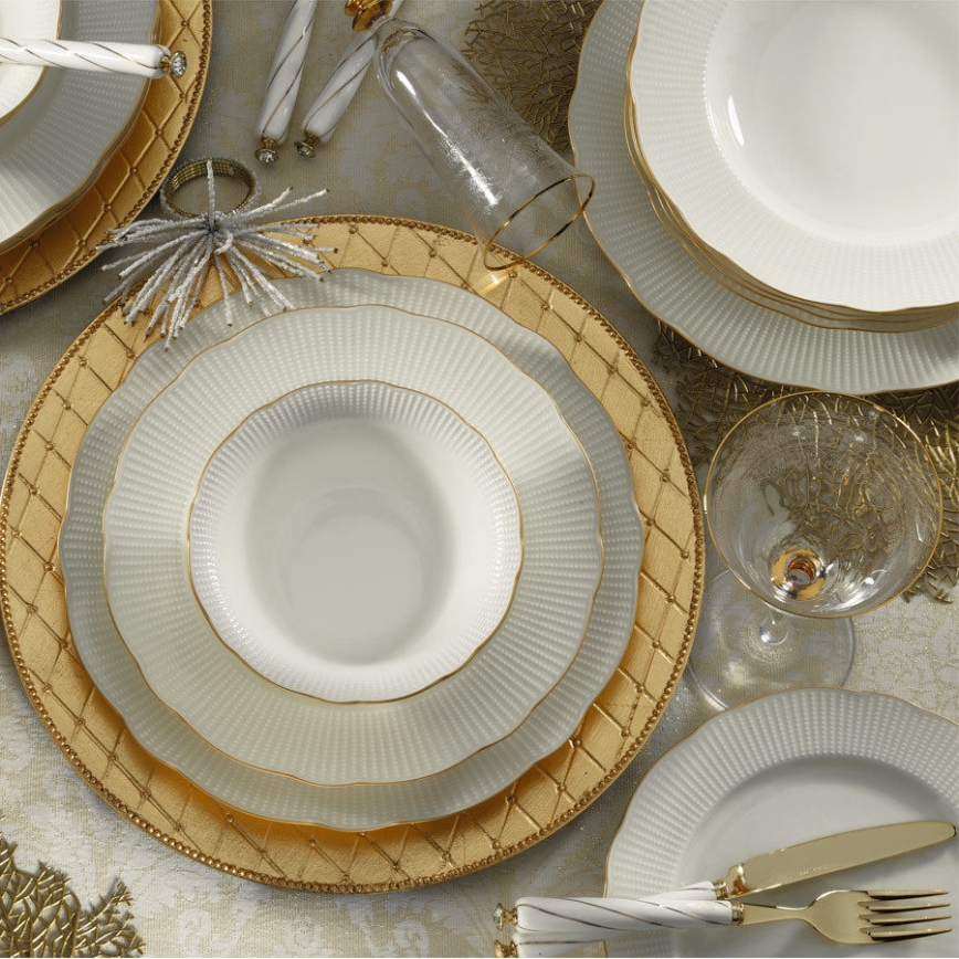 Conjunto de jantar 18 peças em porcelana branca com acabamento dourado