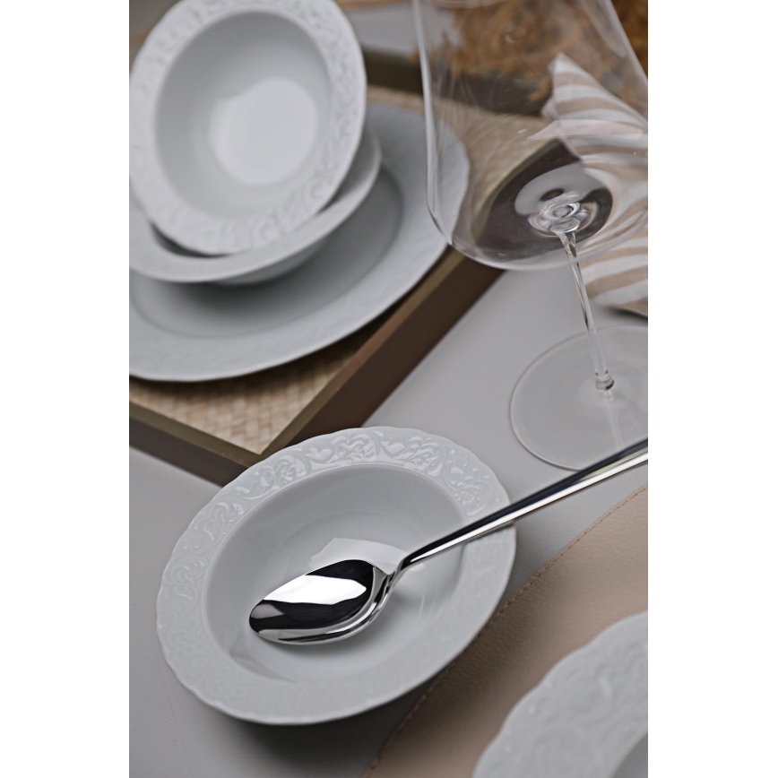 Conjunto de jantar 18 peças em porcelana branca