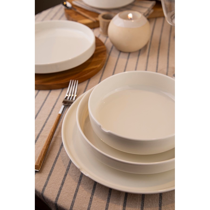 Conjunto de jantar 18 peças em porcelana branca