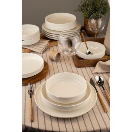 Conjunto de jantar 18 peças em porcelana branca