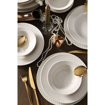 Conjunto de jantar 18 peças em porcelana branca