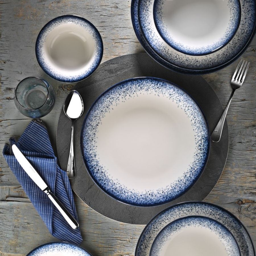 Conjunto de jantar 18 peças em porcelana, branco/azul