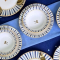 Conjunto de jantar 24 peças branco/azul/dourado, em cerâmica