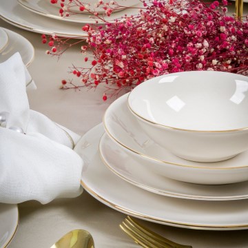 Conjunto de jantar 24 peças de porcelana, branco com detalhes dourados