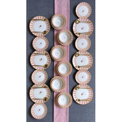 Conjunto de jantar 24 peças em cerâmica — branco, vermelho e dourado