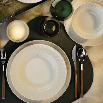 Conjunto de jantar 24 peças em porcelana branca