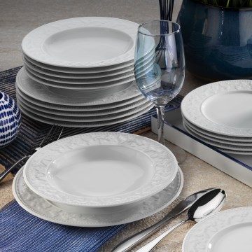 Conjunto de jantar 24 peças em porcelana branca