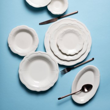 Conjunto de jantar 24 peças em porcelana branca