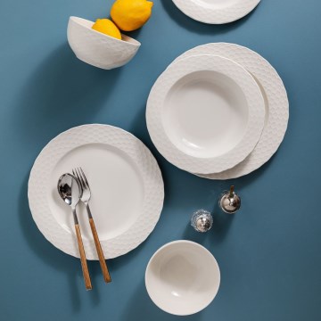 Conjunto de jantar 24 peças em porcelana branca