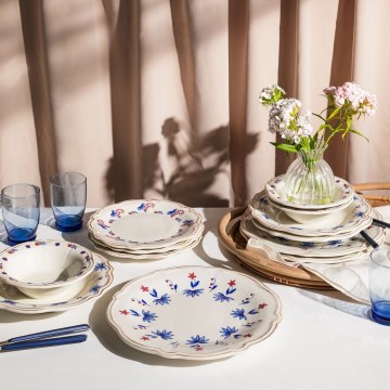 Conjunto de jantar 24 peças em porcelana branco/azul/vermelho