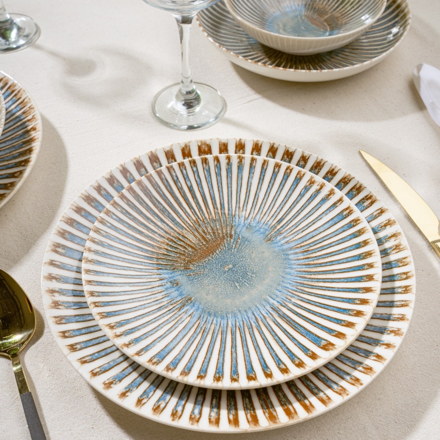 Conjunto de jantar 24 peças em porcelana multicolorida