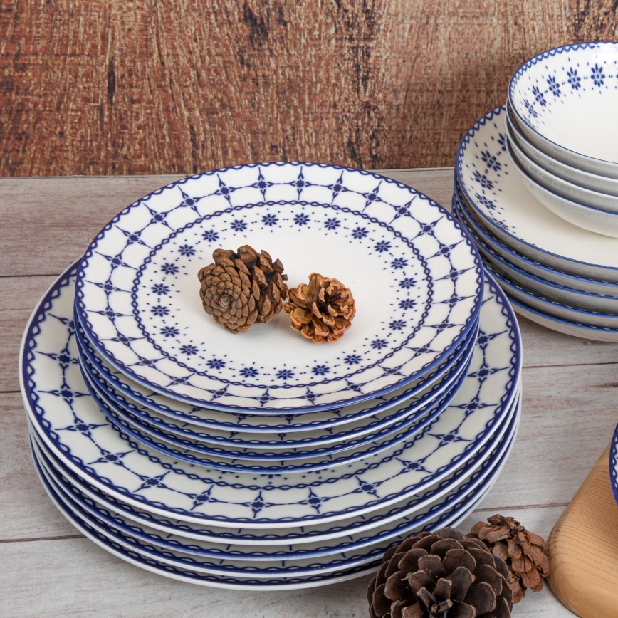 Conjunto de jantar 24 peças em porcelana — branco e azul