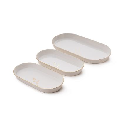 Conjunto de jantar 27 peças em porcelana branca com detalhes dourados