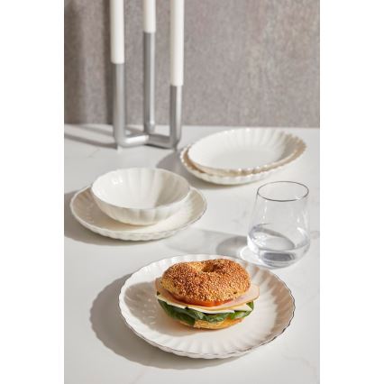 Conjunto de jantar 27 peças — porcelana branca com acabamento dourado