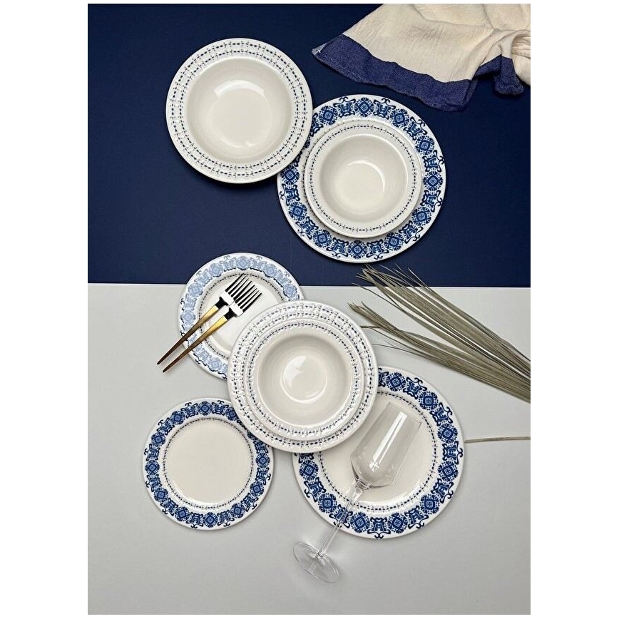 Conjunto de jantar de 16 peças em porcelana, azul e branco