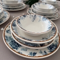 Conjunto de jantar de 24 peças em cerâmica — disponível em branco, azul e castanho