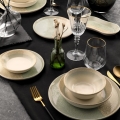 Conjunto de jantar de 27 peças em porcelana, bege e verde