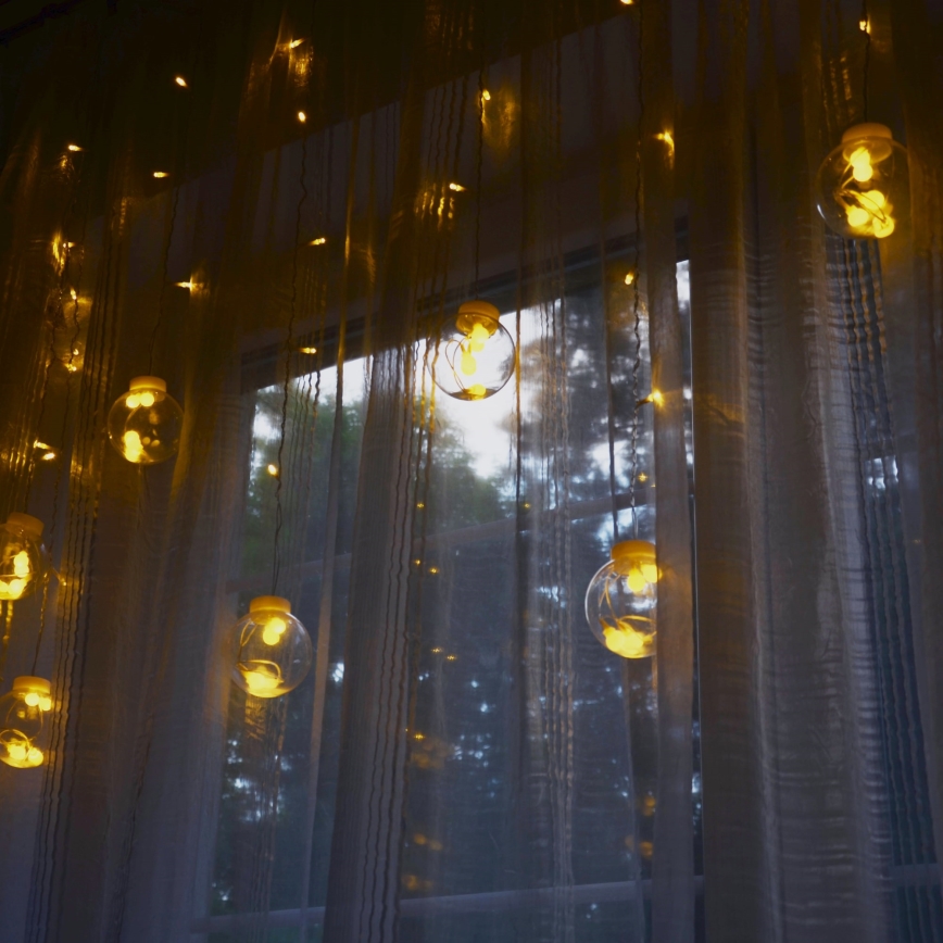 Cortina de Natal LED WISH BALLS 108 LEDs/8 funções 4,5 m branco quente