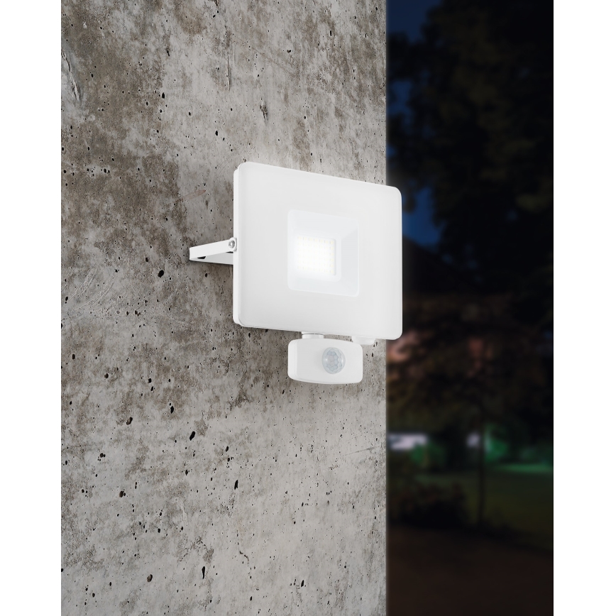 Eglo - Holofote LED com sensor LED/30W/230V IP44