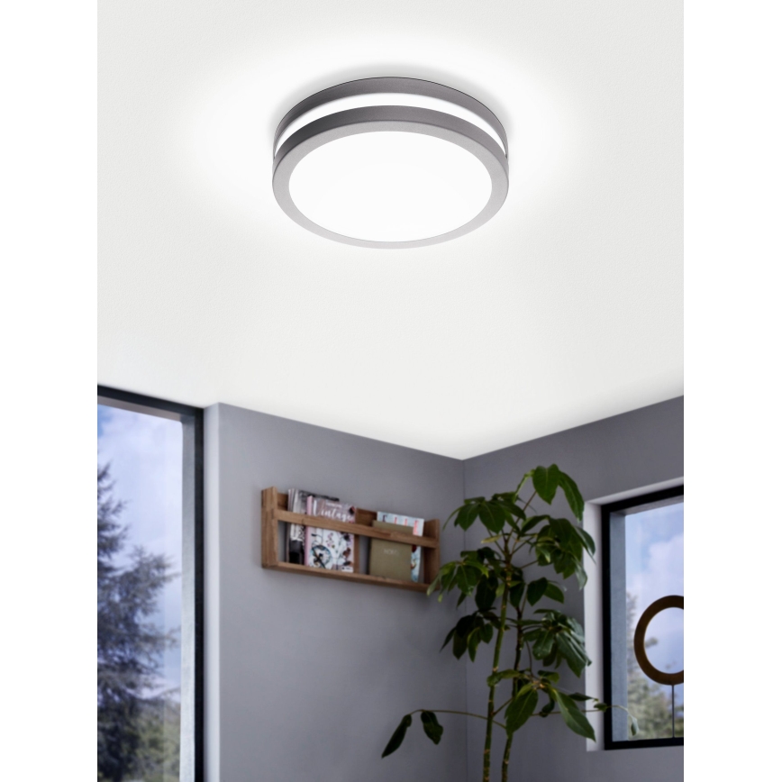 Eglo 33572 - Luminária de tecto regulável para casa de banho LOCANA-C LED/14W/230V IP44 prateada