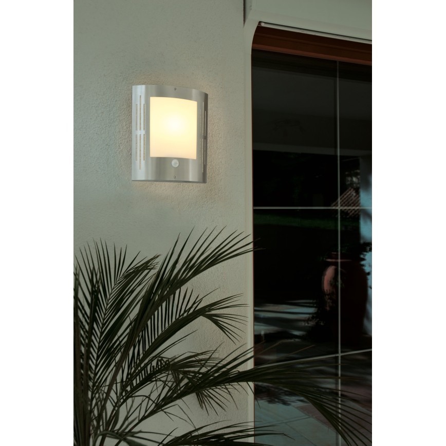EGLO - Aplique de parede externo com sensor 1xE27/15W/230V IP44