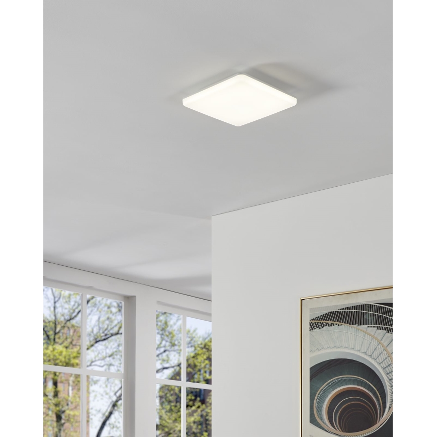 Eglo - Candeeiro de teto para casa de banho LED/20W/230V 2700/4000/6500K 31x31 cm IP54 branco