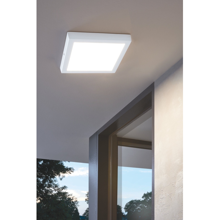 Eglo - Luz de teto de exterior LED LED/22W IP44