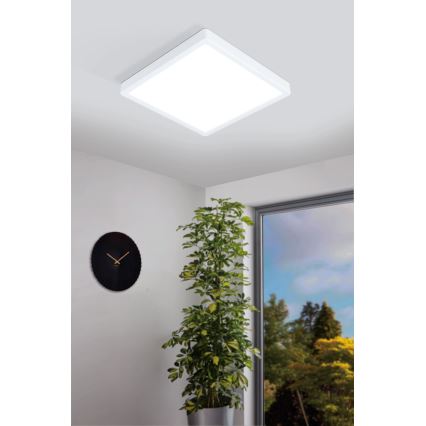 Eglo - Luminária de teto LED dimerizável para casa de banho LED/19,5W/230V 2700-6500K IP44 ZigBee 28,5x28,5 cm