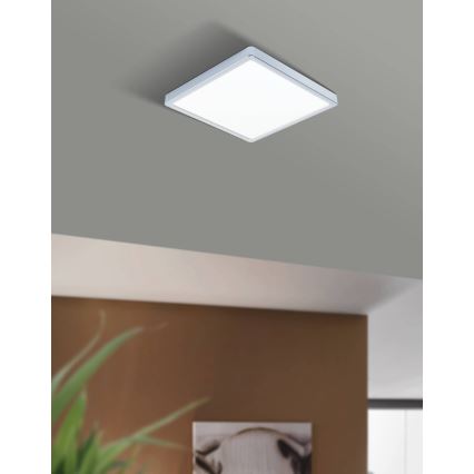Eglo - Candeeiro de tecto LED para casa de banho LED/20W/230V IP44 28,5x28,5 cm