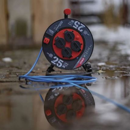 Enrolador com 4 tomadas 25m silicone IP44