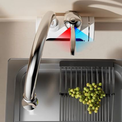 Esquentador de água instantâneo com ecrã LED 3000W/230V IPX4 branco