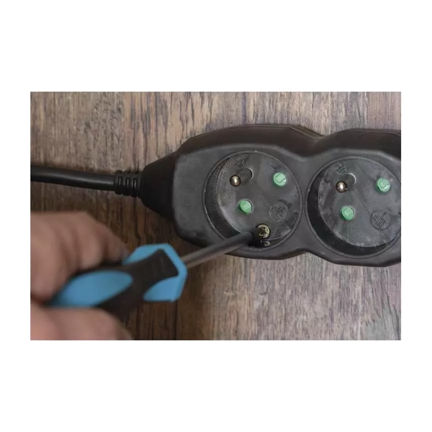 Extensão de cabo 3 tomadas 5m preta