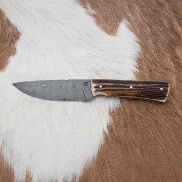 Faca de caça em damasco 11 cm chifre de veado
