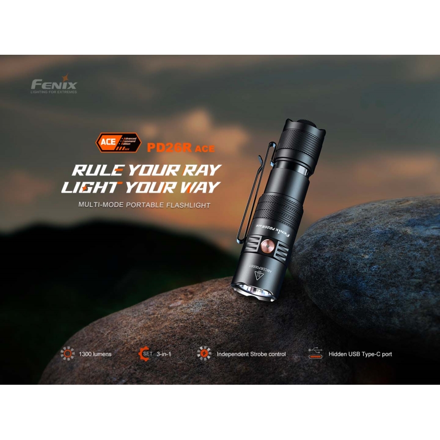 Fenix PD26RACE - Lanterna recarregável LED com regulação de brilho, carregamento USB, bateria 1600 mAh, classificação IP68, 1300 lm, 556 h, preta