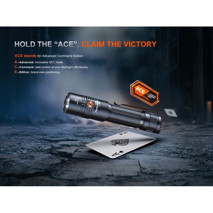 Fenix PD36RACE - Lanterna LED recarregável com regulagem de intensidade, carregamento USB, 5000 mAh, IP68, 3000 lm, 63,45 h, preta