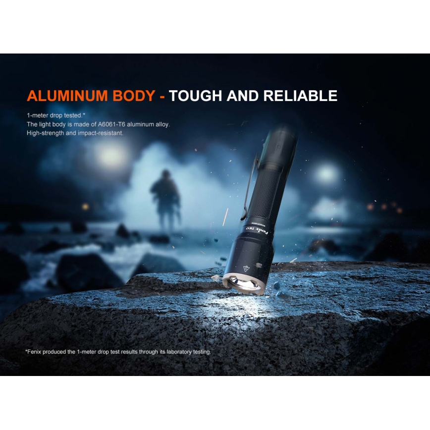 Fenix TK17BLK - Lanterna recarregável LED com dimerização e carregamento USB 6000 mAh IP68 3600 lm 60 h preta