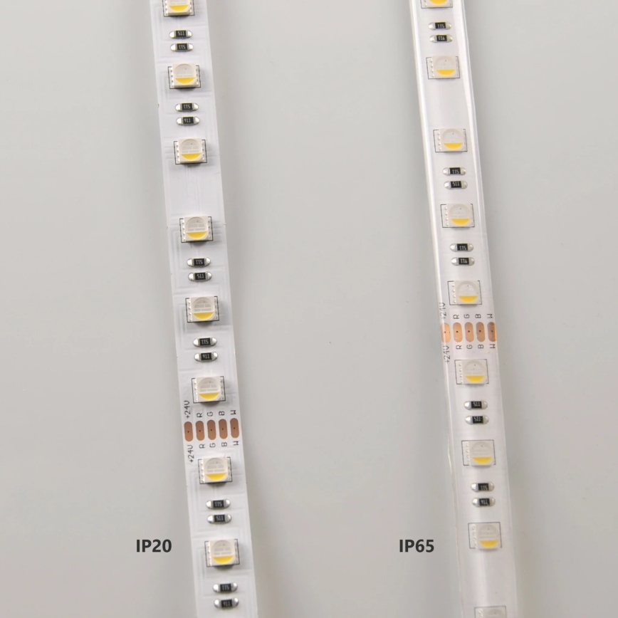 Fita LED RGBW regulável 3m LED/22W/24/230V + comando à distância