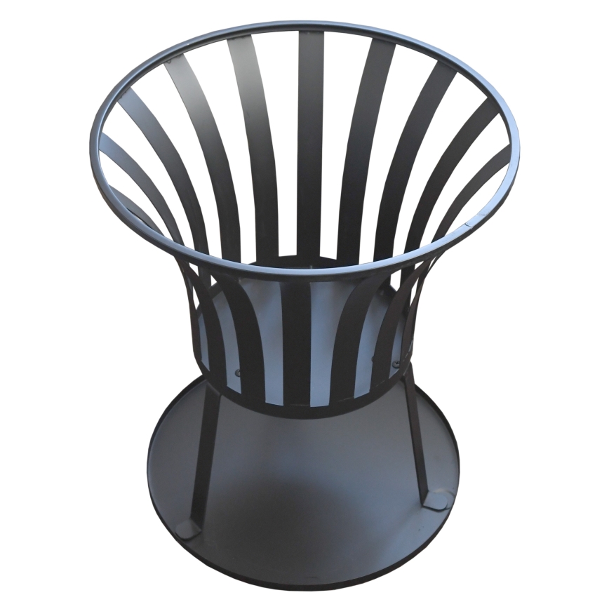 Fogueira de madeira portátil com grelha preta