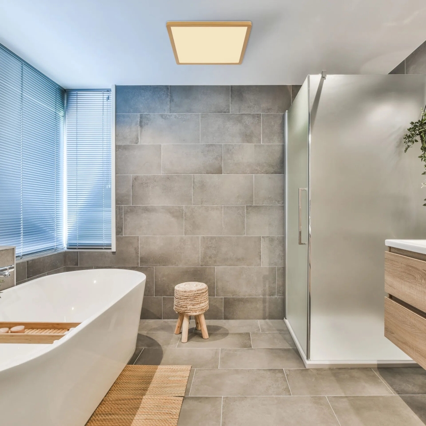 Globo - Iluminação de teto para casa de banho LED com regulação LED/18W/230V 3000K IP44 29,4x29,4 cm latão