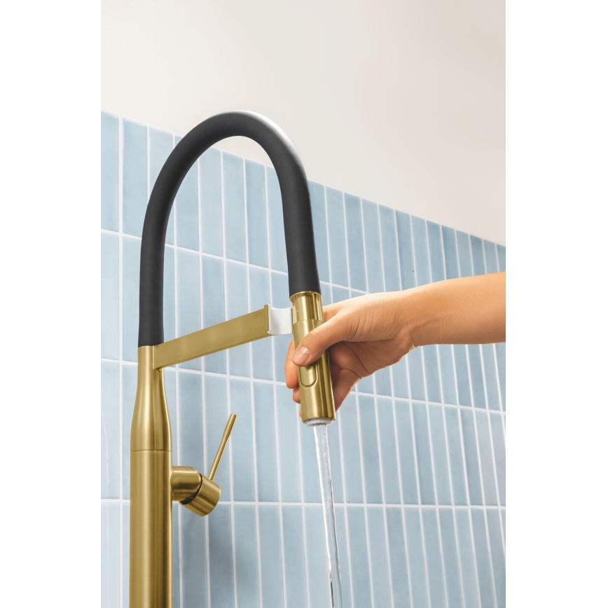 GROHE 30294GN0 - Misturadora de cozinha ESSENCE dourada