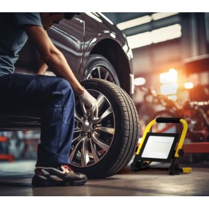 Holofote portátil LED TIGRA LED/50W/4000K IP54 preto/amarelo