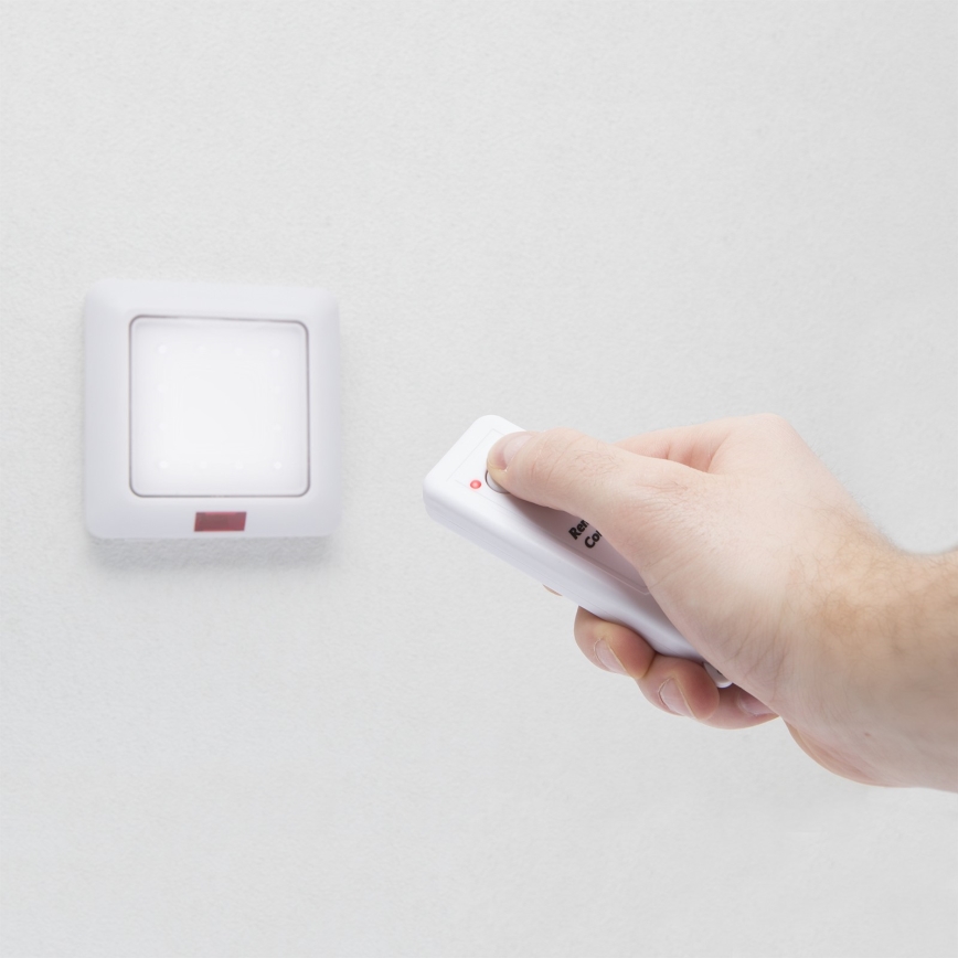 Iluminação de orientação LED/3xAA + controlo remoto