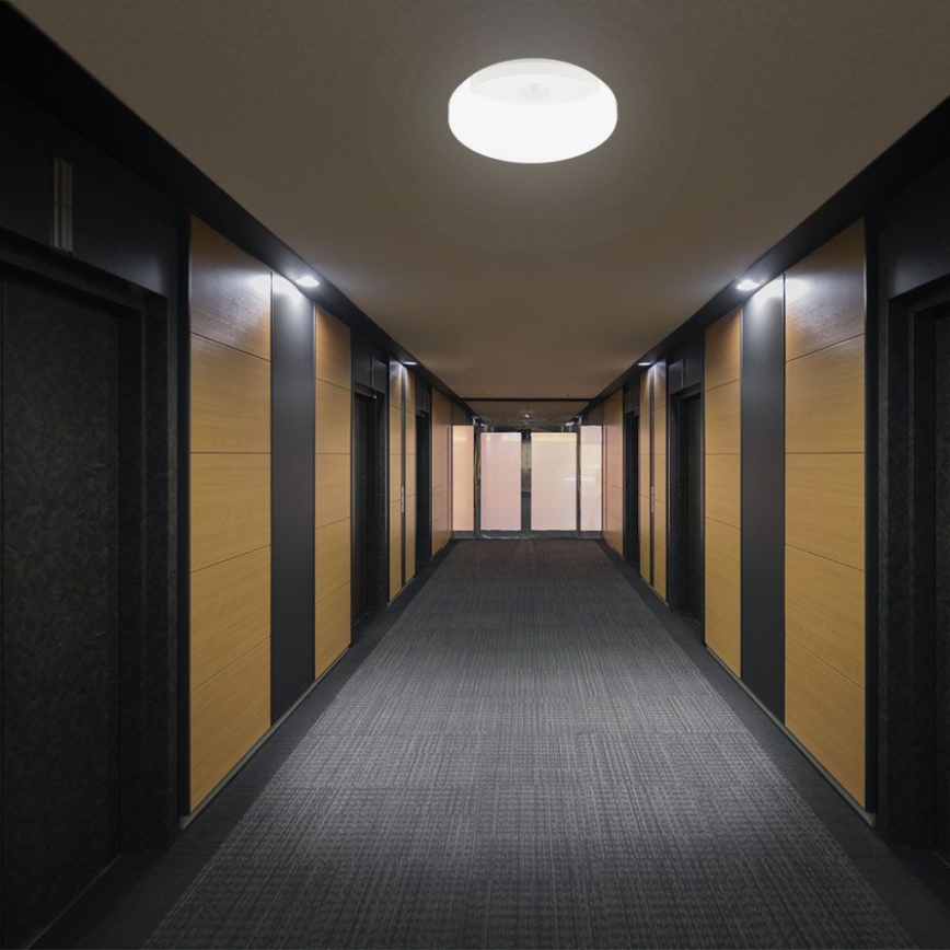 Iluminação de parede para casa de banho LED com sensor SAMSUNG CHIP LED/15W/230V 3000/4000/6000K IP44 branco