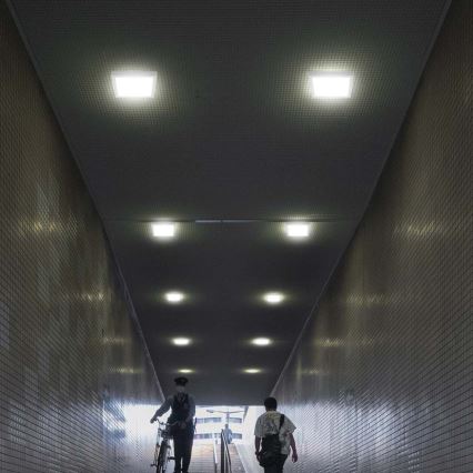 Iluminação de teto LED LED/18W/230V 3000K 21,4x21,4 cm branco