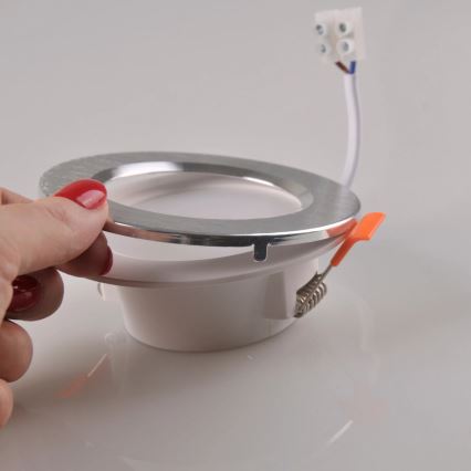 Iluminação embutida LED ZOE LED/4,8W/230V prateado