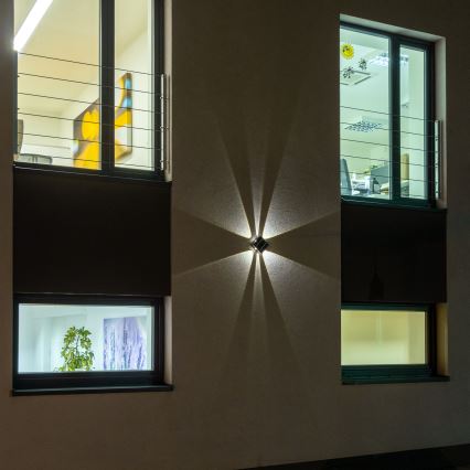 Luminária de parede solar LED com sensor LED/2W/5V IP54 1300 mAh